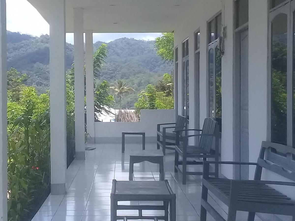 Hidayah Homestay Kelimutu Exterior foto
