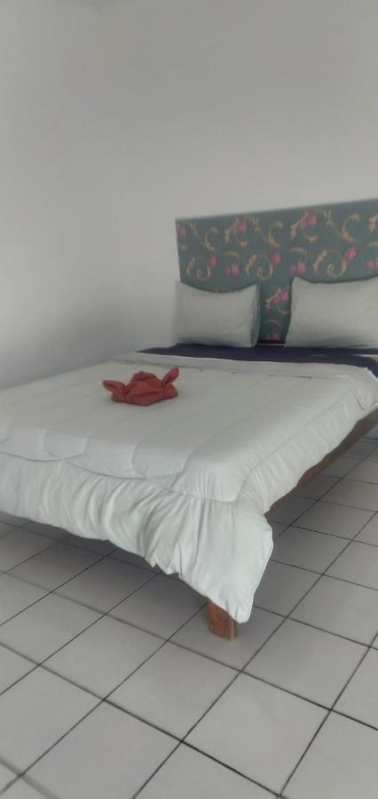 Hidayah Homestay Kelimutu Exterior foto
