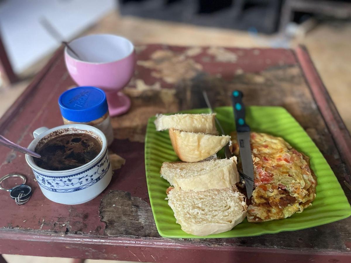 Hidayah Homestay Kelimutu Exterior foto