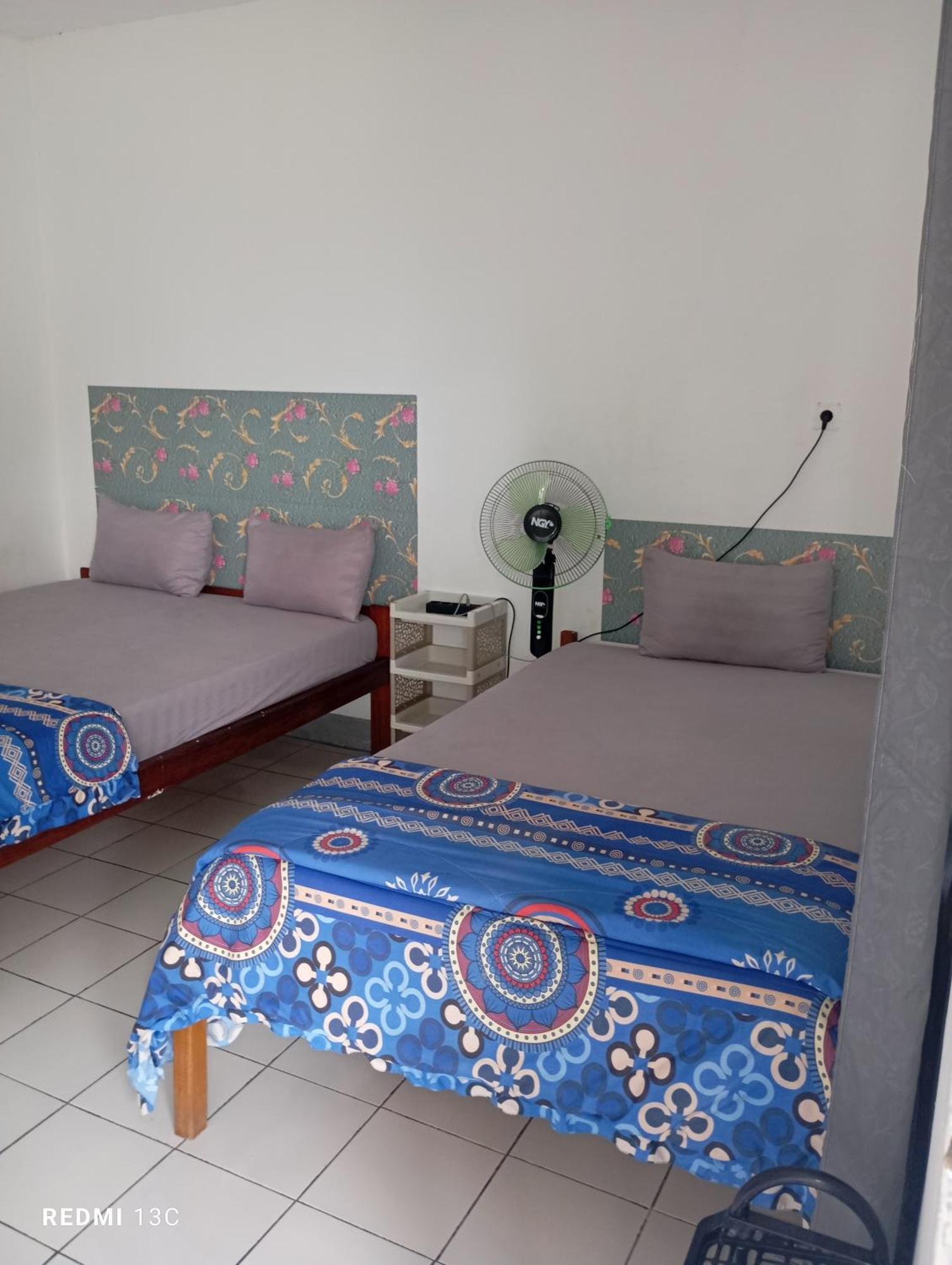 Hidayah Homestay Kelimutu Exterior foto