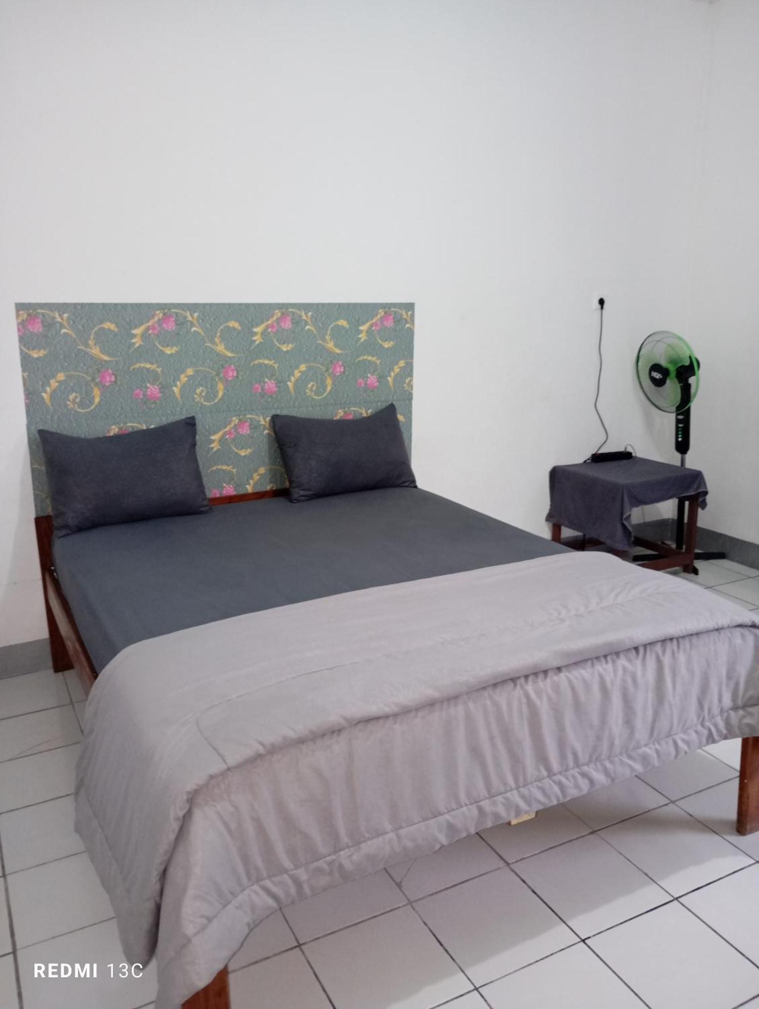 Hidayah Homestay Kelimutu Exterior foto